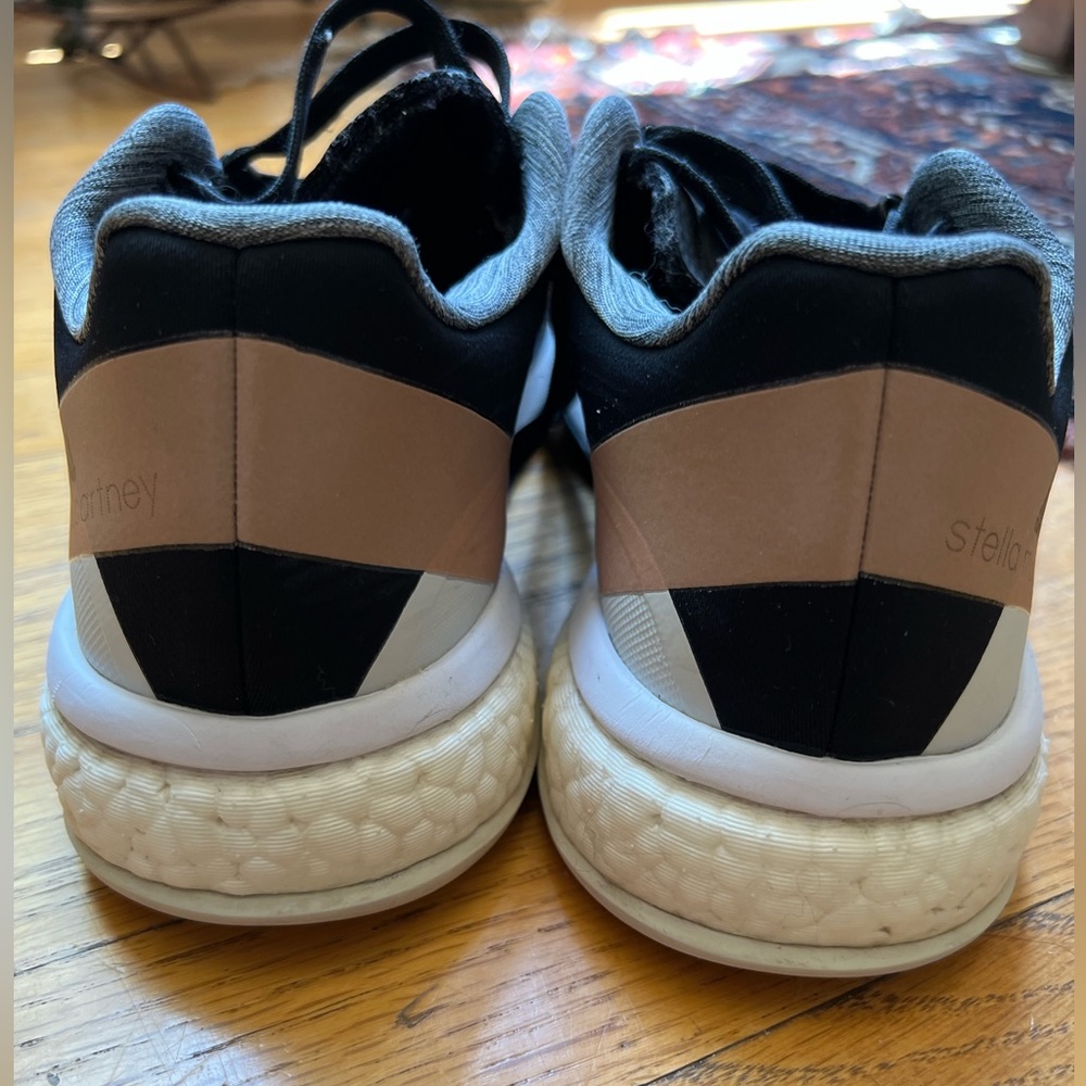 Adidas Tennis Shoes - Picture 4 of 5